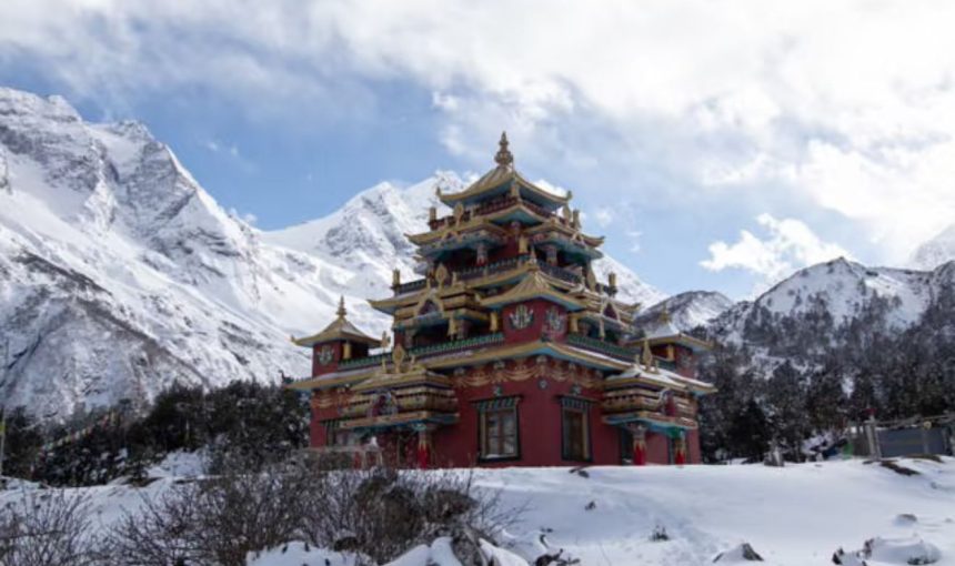 Manaslu Circuit Trek Itinerary: 9 to 23 Days Explained