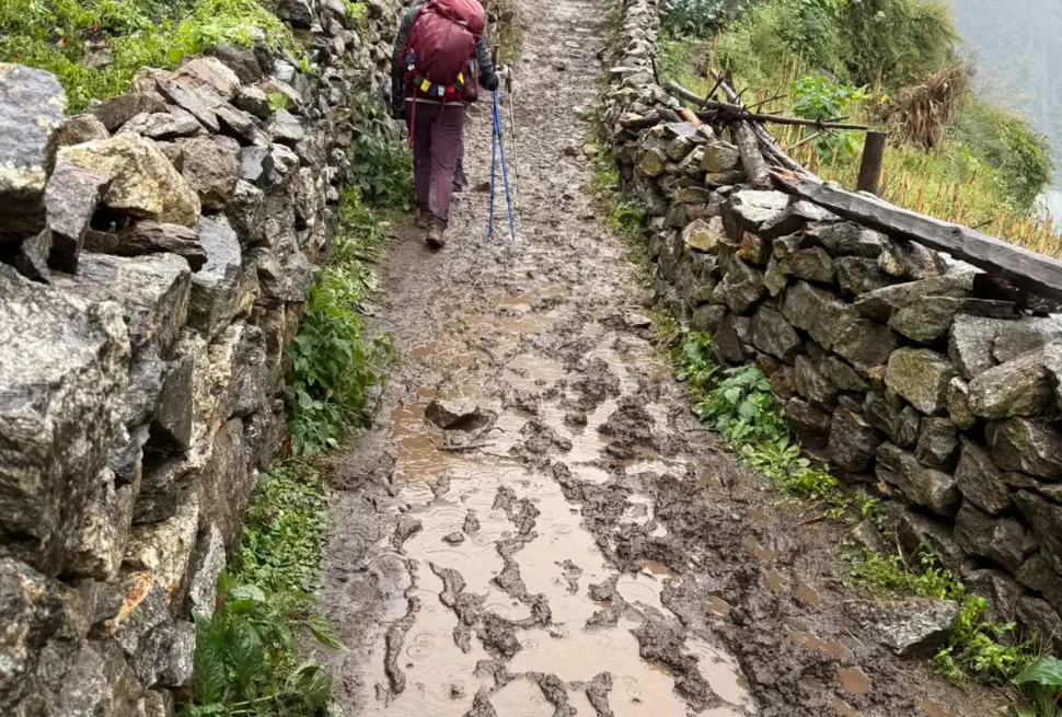 The Manaslu circuit in the monsoon )