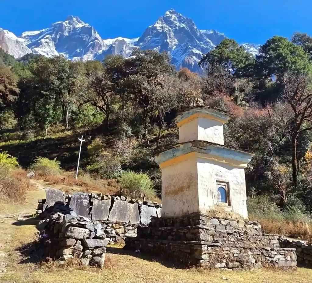 Serang Gompa Trek