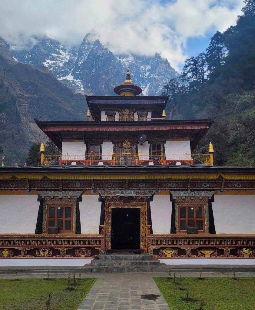 Serang Gompa Trek