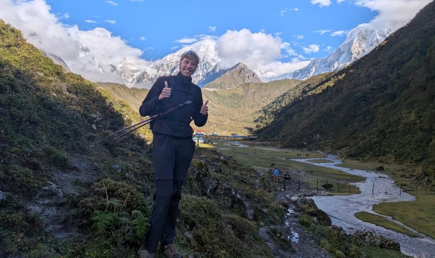 10 Reasons to Book Your Manaslu Circuit Trek With a Local Company