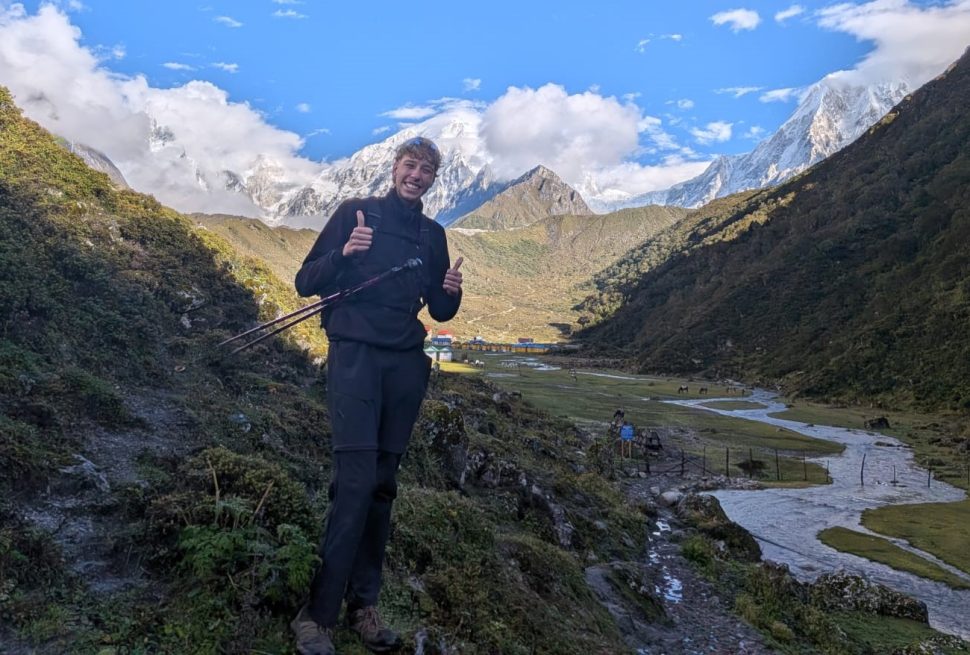 10 Reasons to Book Your Manaslu Circuit Trek With a Local Company