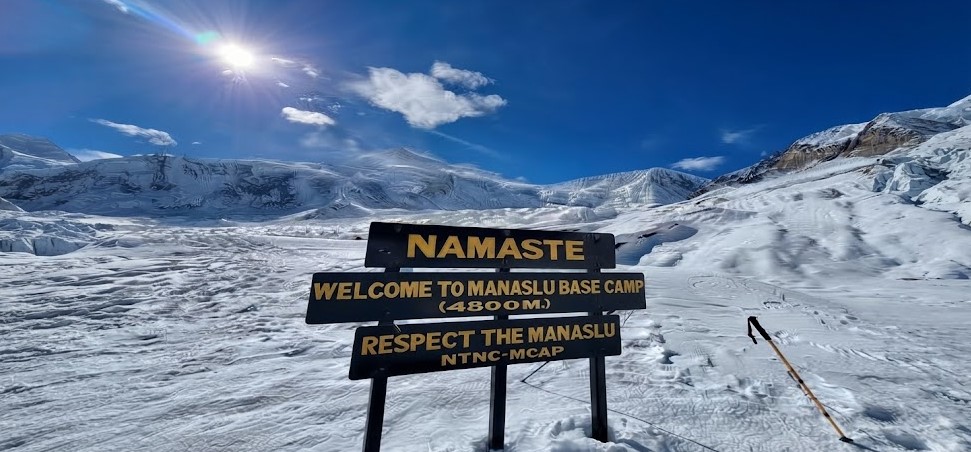 Manaslu Base Camp: Complete Guide to Location, Trek, and Climbing History