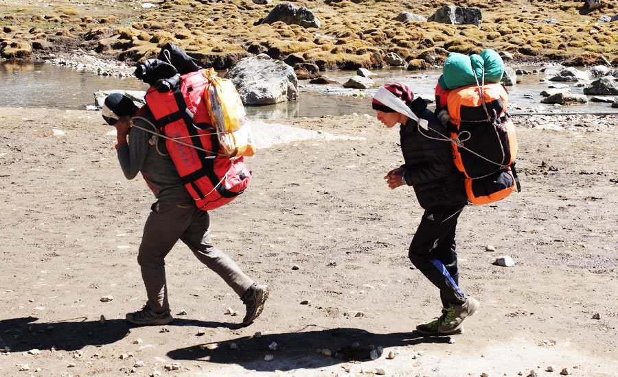 Porter for the Manaslu Circuit Trek