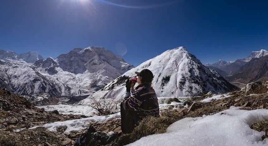 Renting vs Buying Trekking Gear in Kathmandu: Complete Thamel Guide