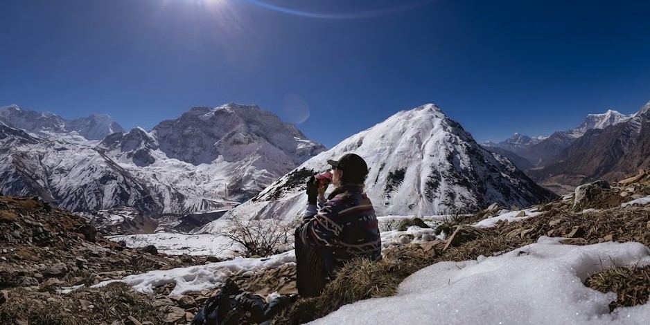 Renting vs Buying Trekking Gear in Kathmandu: Complete Thamel Guide